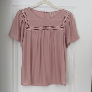 Chic Mauve Blouse with Cutout Detail